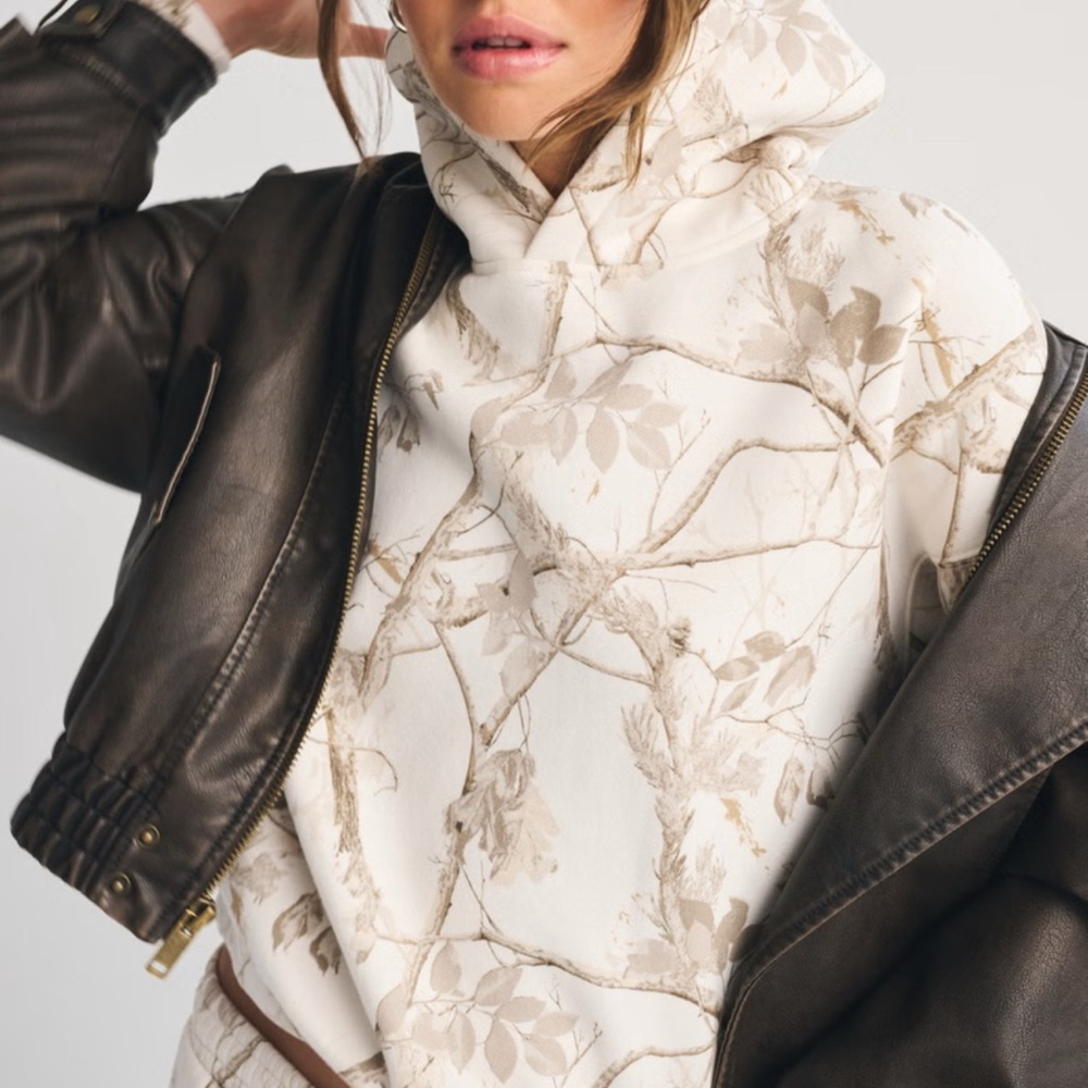 Abercrombie Sunday camo hoodie